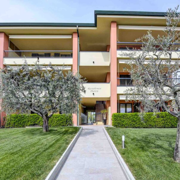 residence-parco-sirmione-appartamenti-turistici-esterni-1.jpeg